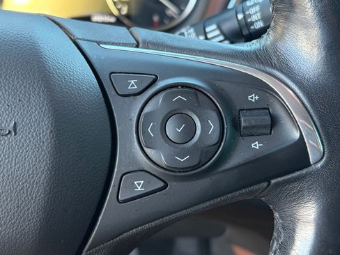 Used 2021 Buick Enclave Avenir w/ Avenir Technology Package FWD image 23