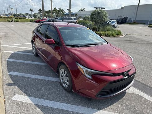 Used 2026 Toyota Corolla LE FWD image 7