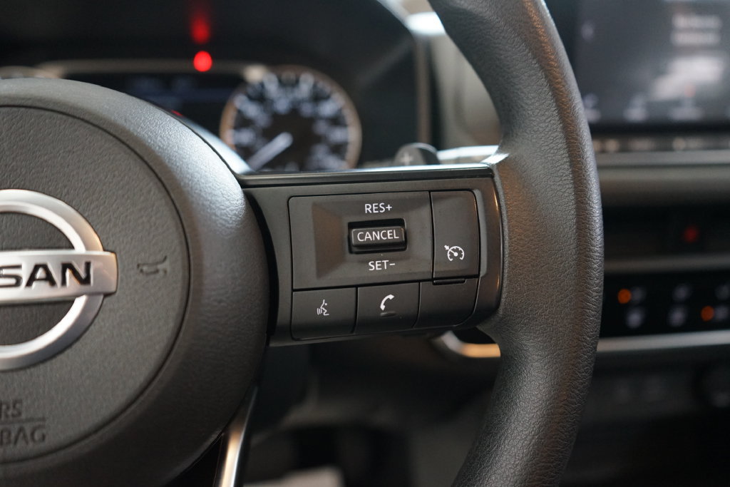 Used 2021 Nissan Rogue S AWD/4WD image 30