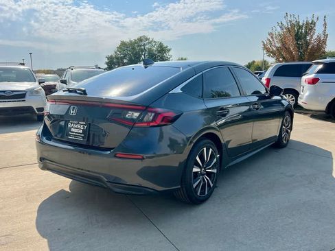 Used 2022 Honda Civic EX-L image 6