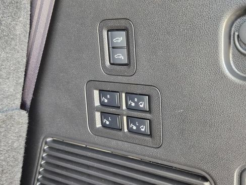 Used 2025 Nissan Armada Platinum Reserve AWD/4WD image 35