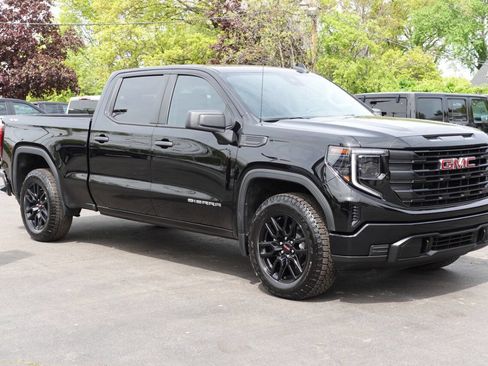 Used 2023 GMC Sierra 1500 Pro w/ Graphite Edition AWD/4WD image 4