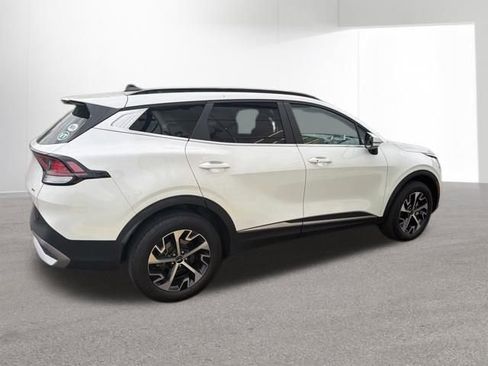 Certified 2024 Kia Sportage EX w/ EX Premium Package AWD/4WD image 16
