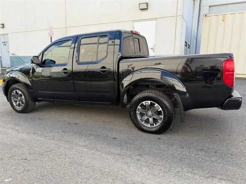 Used 2018 Nissan Frontier PRO-4X AWD/4WD image 10