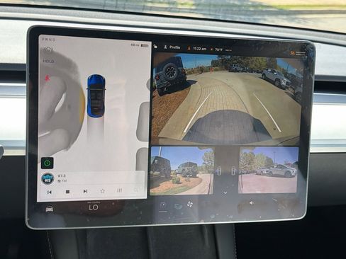 Used 2023 Tesla Model Y Long Range image 31