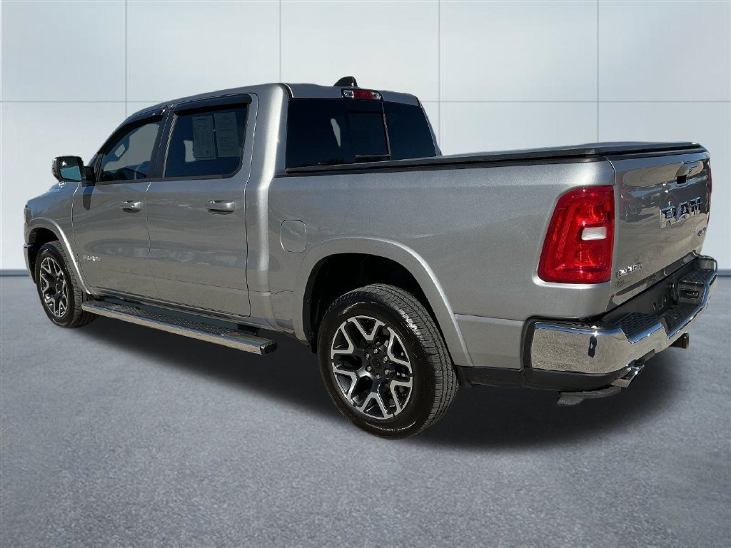 Used 2025 RAM 1500 Laramie AWD/4WD image 3
