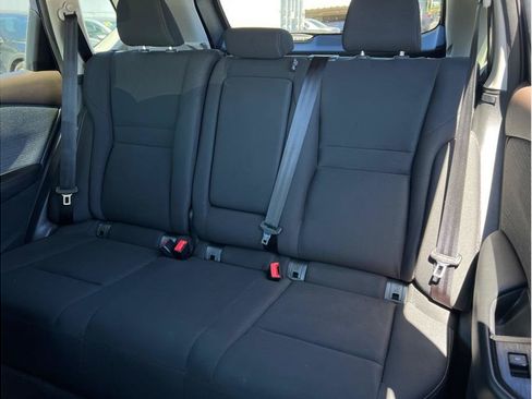 Used 2023 Nissan Rogue S FWD image 9