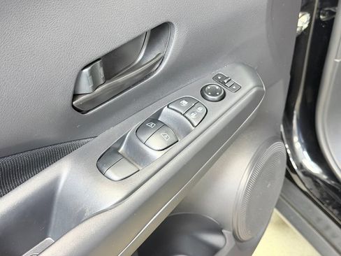 Used 2023 Nissan Kicks S FWD image 10