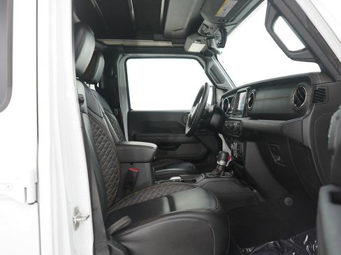 Used 2022 Jeep Wrangler Unlimited Sahara image 12