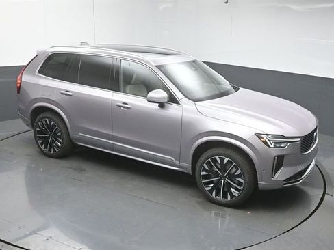 New 2026 Volvo XC90 B6 Plus w/ Protection Package Premier image 42