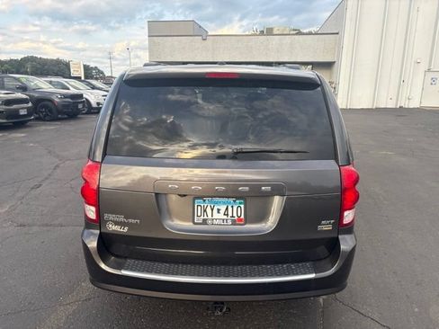 Used 2019 Dodge Grand Caravan SXT FWD image 7