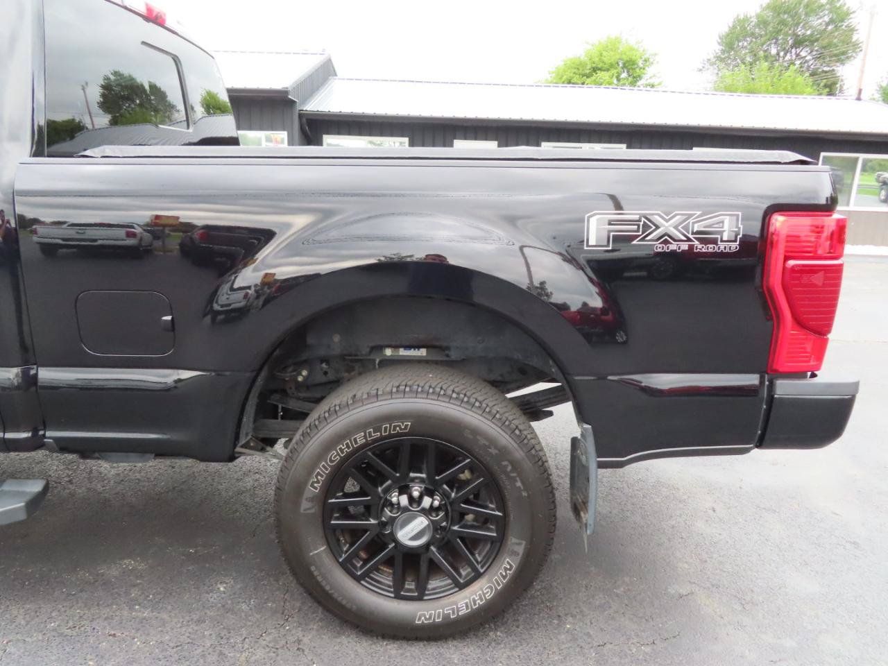 Used 2022 Ford F350 XLT w/ Black Appearance Package AWD/4WD image 13