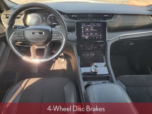 Used 2024 Jeep Grand Cherokee Altitude AWD/4WD image 28