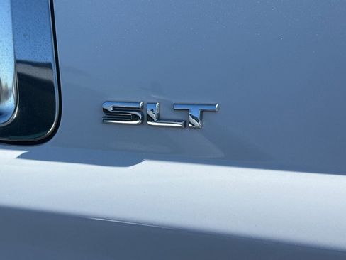 Used 2017 GMC Yukon XL SLT AWD/4WD image 6