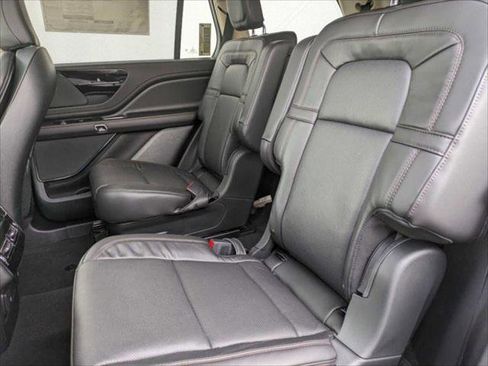 New 2023 Lincoln Aviator Reserve w/ Equipment Group 201A image 12