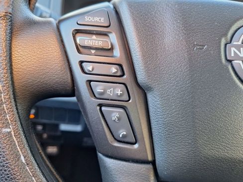 Used 2025 Nissan Frontier SV image 13