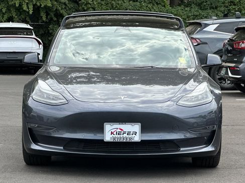 Used 2022 Tesla Model 3 Long Range AWD/4WD image 9