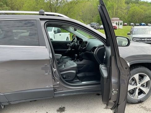 Used 2020 Jeep Cherokee Limited AWD/4WD image 39
