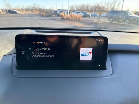 Used 2023 MAZDA CX-9 Touring image 17