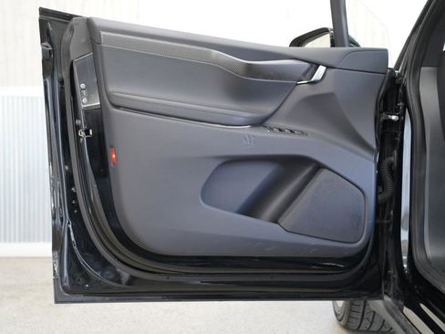 Used 2020 Tesla Model X Performance image 25