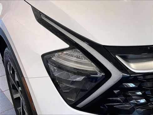 Used 2023 Kia Sportage EX image 31