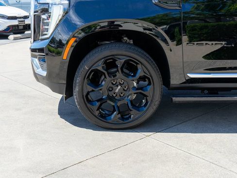 New 2026 GMC Yukon XL Denali w/ Denali Reserve Package AWD/4WD image 32
