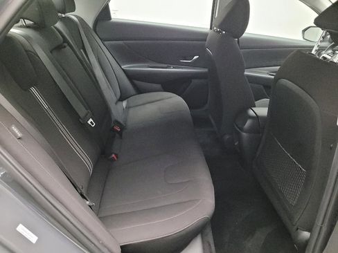 Used 2025 Hyundai Elantra SEL FWD image 19