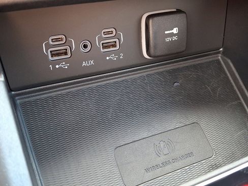 Certified 2025 Jeep Grand Cherokee Altitude image 25