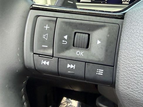 Used 2026 Nissan Rogue Platinum w/ Platinum Premium Package AWD/4WD image 30