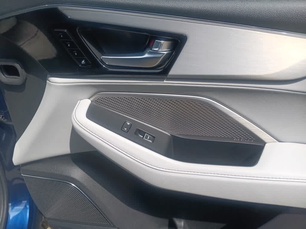 Used 2024 Acura MDX w/ Technology Package AWD/4WD image 27
