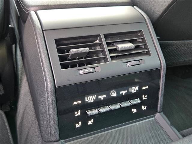 Used 2025 Porsche Panamera image 19