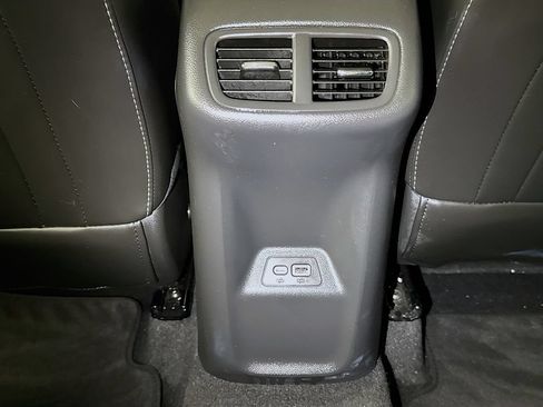 Certified 2022 Buick Envision Preferred FWD image 23