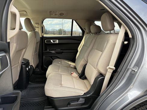 Used 2021 Ford Explorer image 31