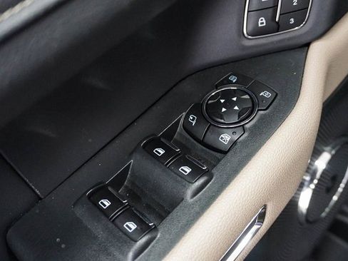 Used 2024 Ford Expedition Limited image 7