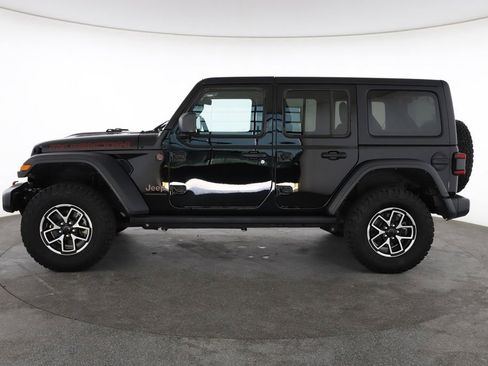 Used 2025 Jeep Wrangler Unlimited Rubicon AWD/4WD image 7