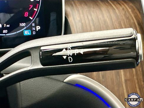 Used 2025 Mercedes-Benz GLC 350e 4MATIC image 18