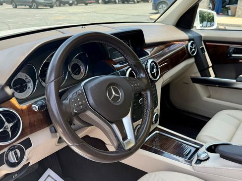 Used 2013 Mercedes-Benz GLK 350 4MATIC image 19