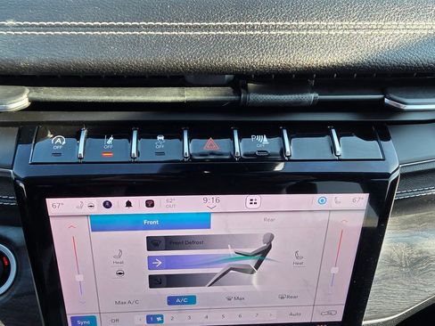 Used 2022 Jeep Grand Cherokee L Limited w/ Black Appearance Package image 21