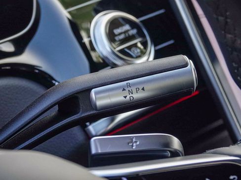 New 2024 Mercedes-Benz S 580 4MATIC Sedan image 18