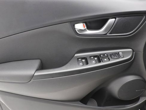 Used 2023 Hyundai Kona Limited AWD/4WD image 15