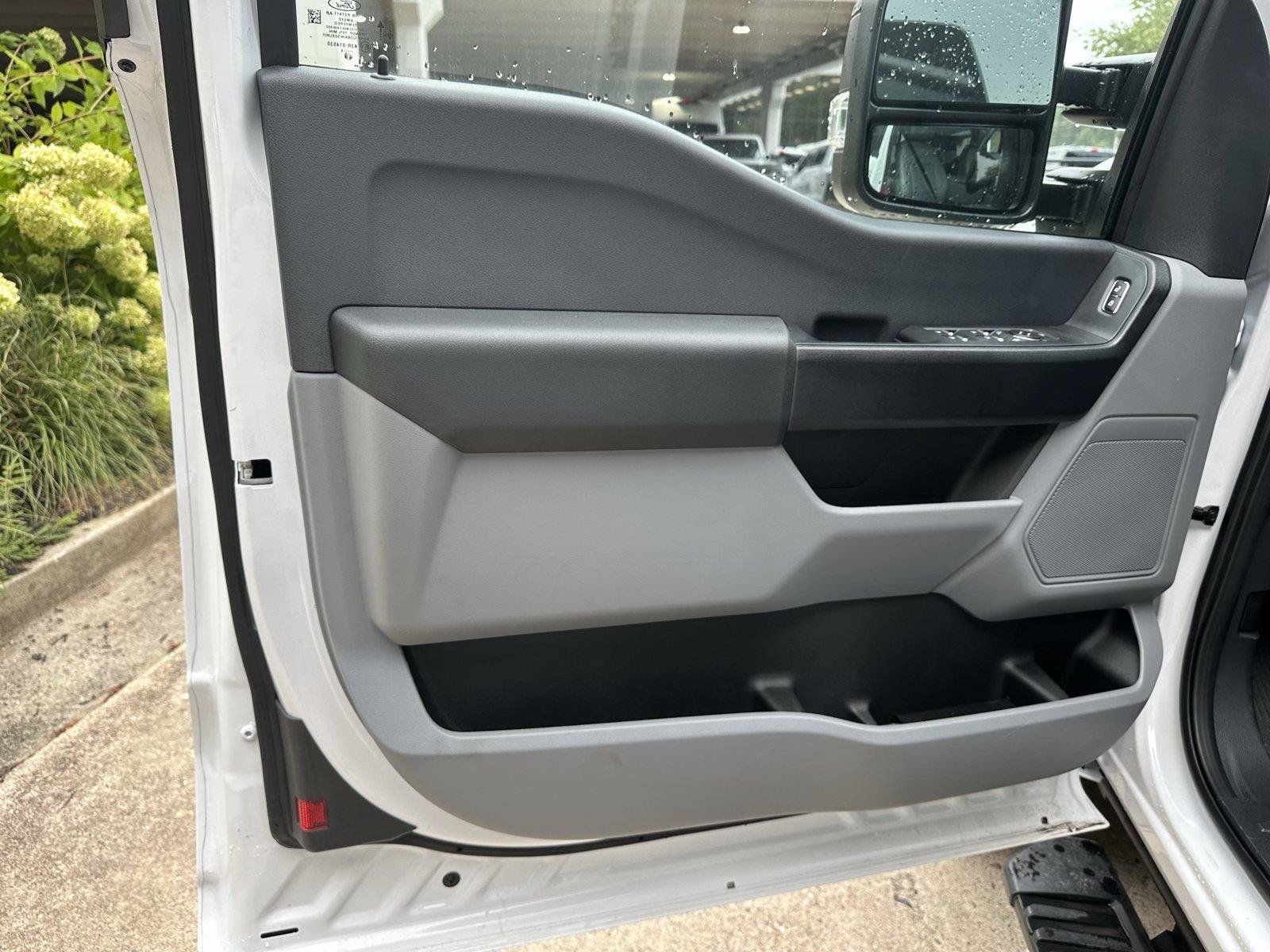 New 2025 Ford F350 XL w/ XL Chrome Package AWD/4WD image 10