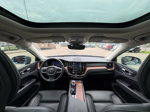 Used 2023 Volvo XC60 B5 Ultimate AWD/4WD image 11