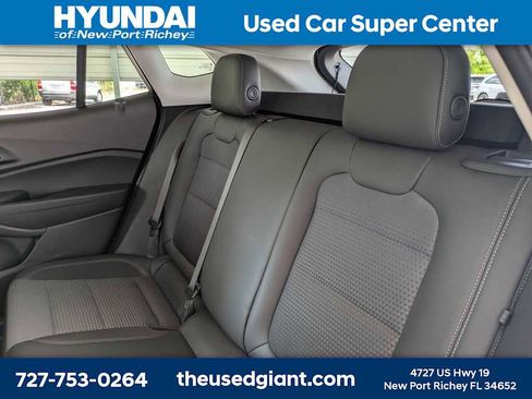 Used 2025 Chevrolet Trax LT w/ Driver Confidence Package FWD image 15