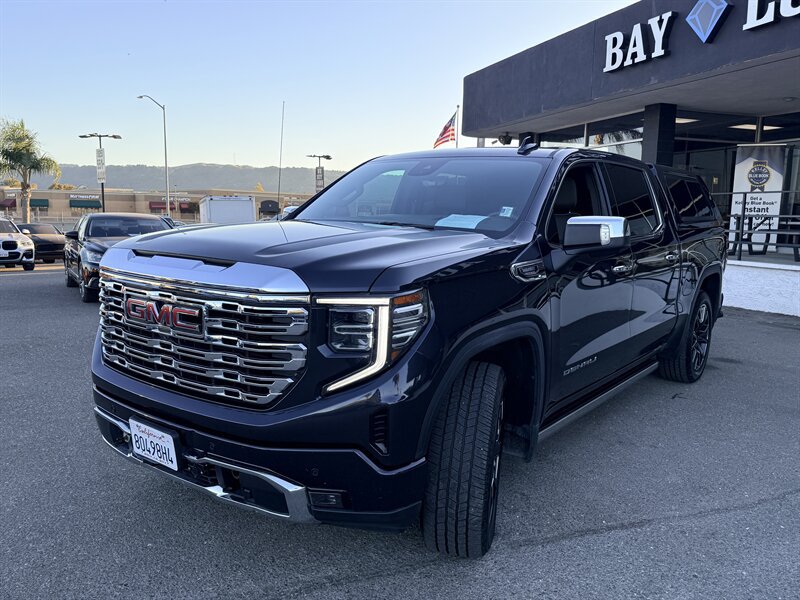 Used 2023 GMC Sierra 1500 Denali w/ Denali Reserve Package AWD/4WD image 3