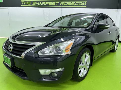 Used 2014 Nissan Altima 2.5 SV w/ Convenience Package FWD image 5