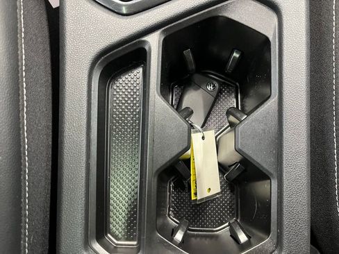 Used 2024 Volkswagen Tiguan SEL R-Line image 15