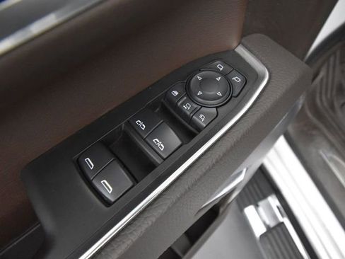 Used 2025 GMC Sierra 3500 Denali image 23