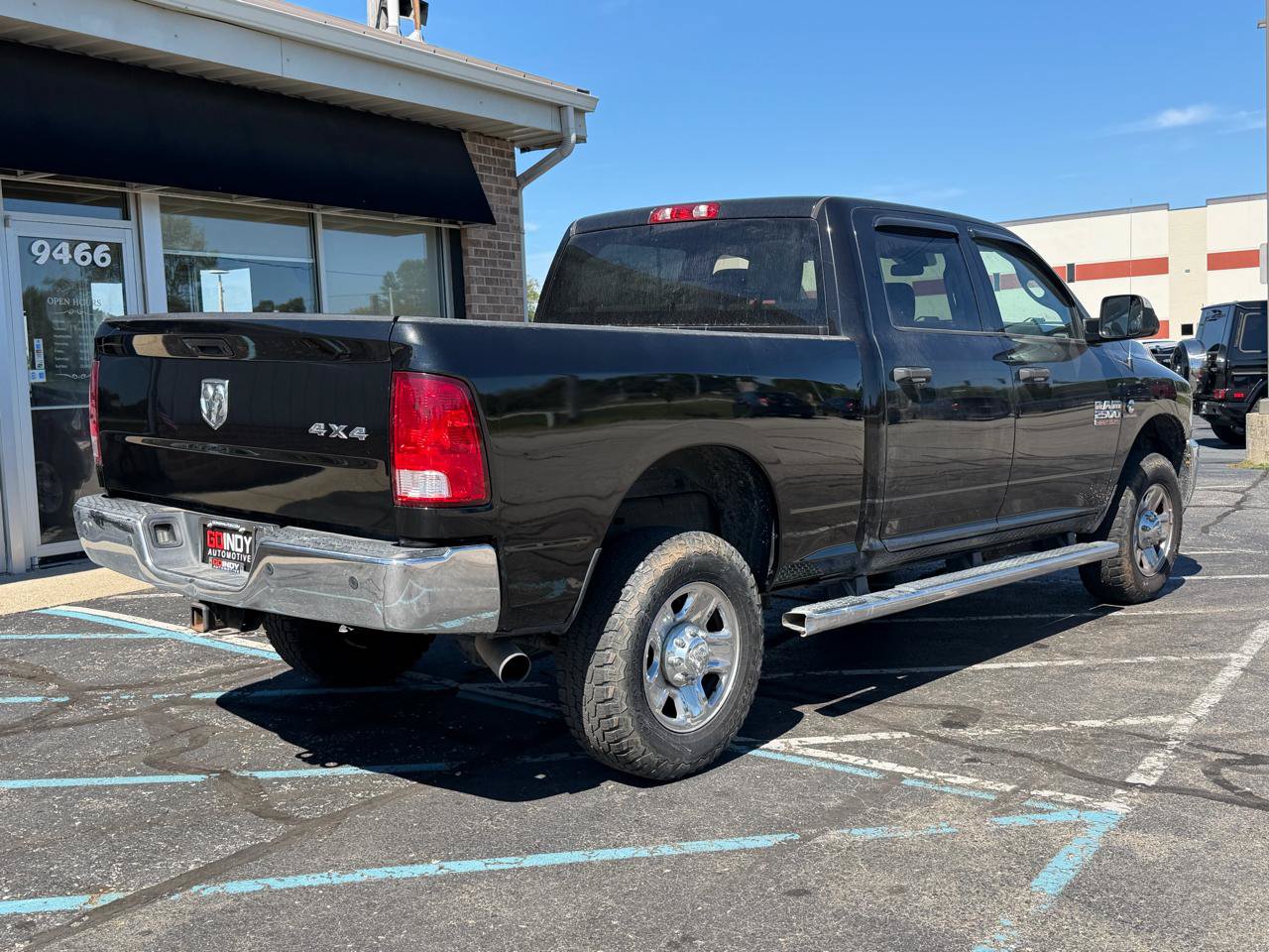 Used 2017 RAM 2500 Tradesman w/ Chrome Appearance Group AWD/4WD image 3
