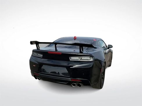 Used 2016 Chevrolet Camaro SS image 8