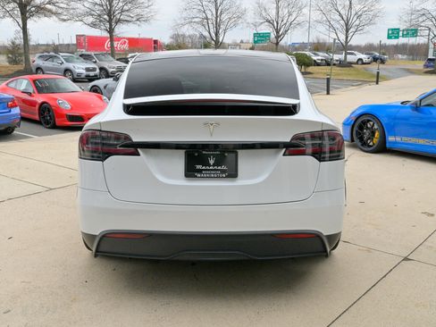 Used 2022 Tesla Model X image 6
